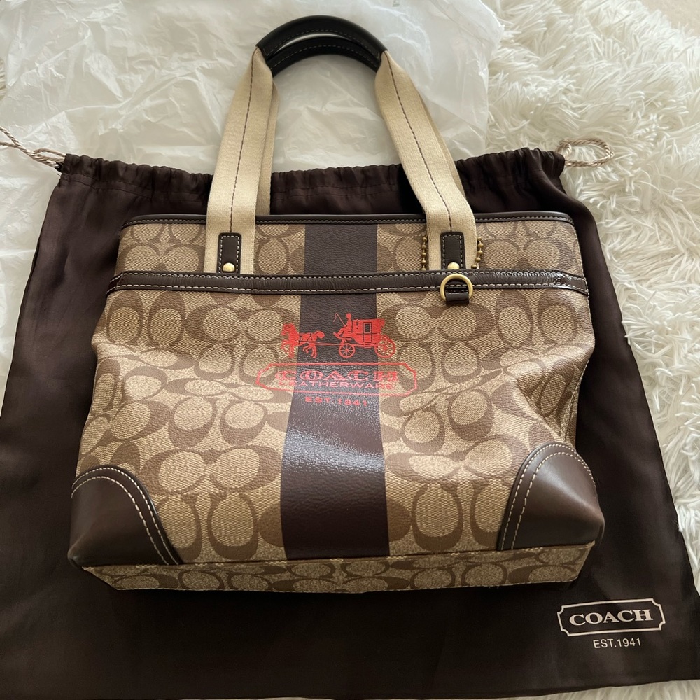 Coach Leatherware Est. 1941 Medium Size Purse Gem